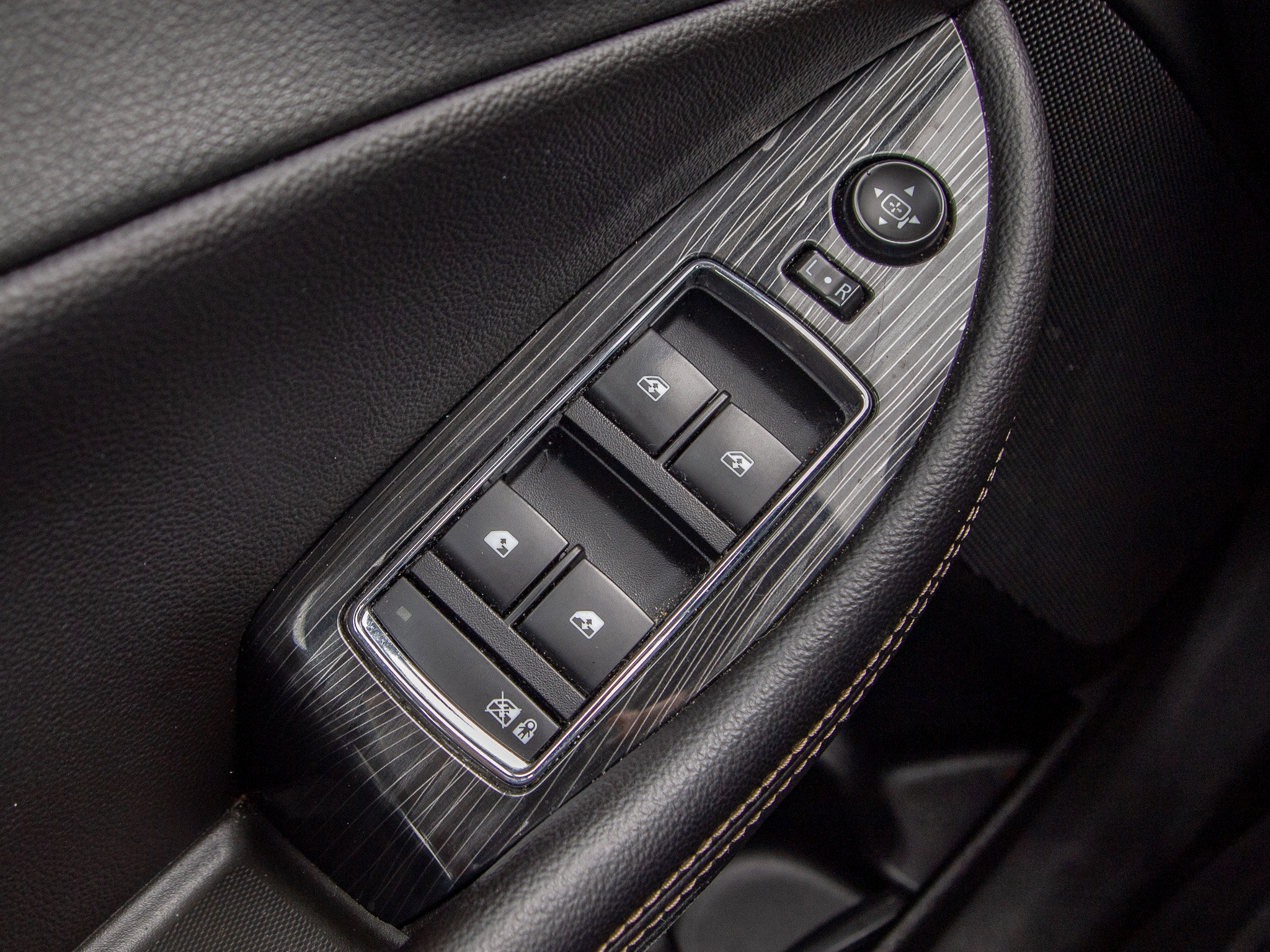 Used 2020 Chevrolet Impala LT FWD image 12