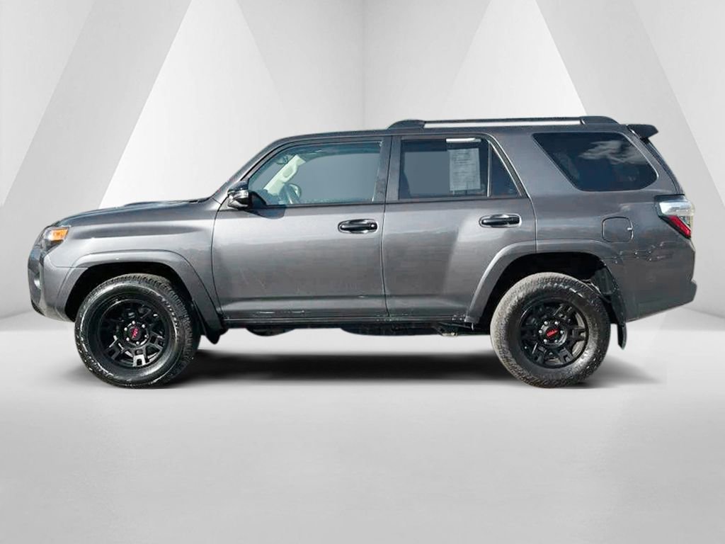 Used 2021 Toyota 4Runner Venture w/ Moonroof Package AWD/4WD image 4