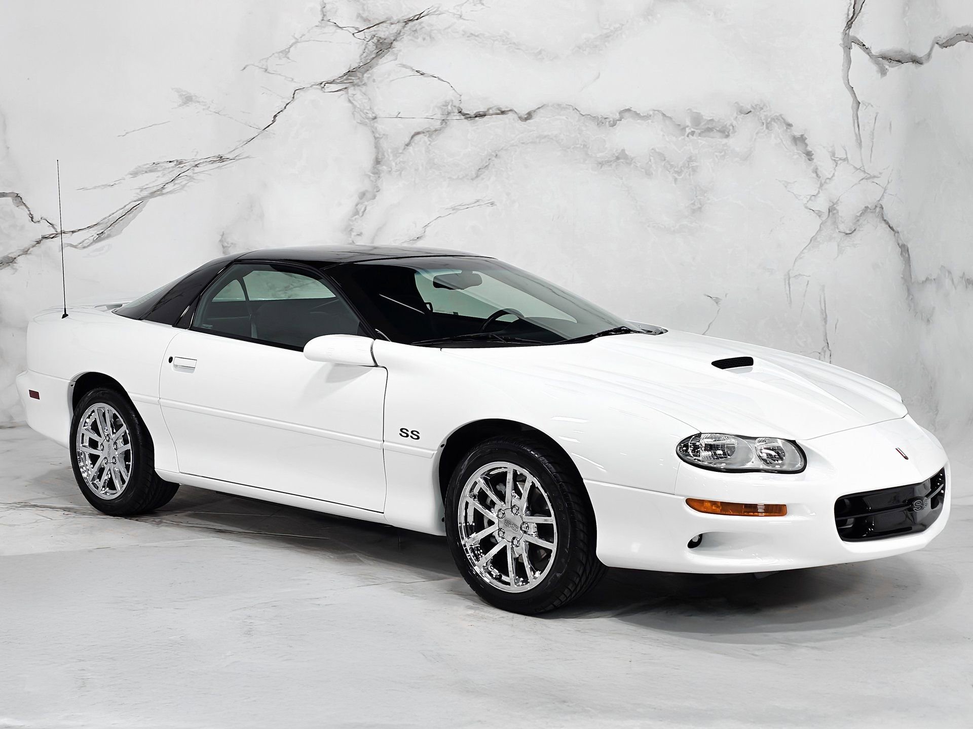 Used 2000 Chevrolet Camaro Z28 w/ SS Performance/Appearance Pkg image 14