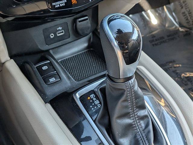 Used 2020 Nissan Rogue SV w/ Premium Package FWD image 10