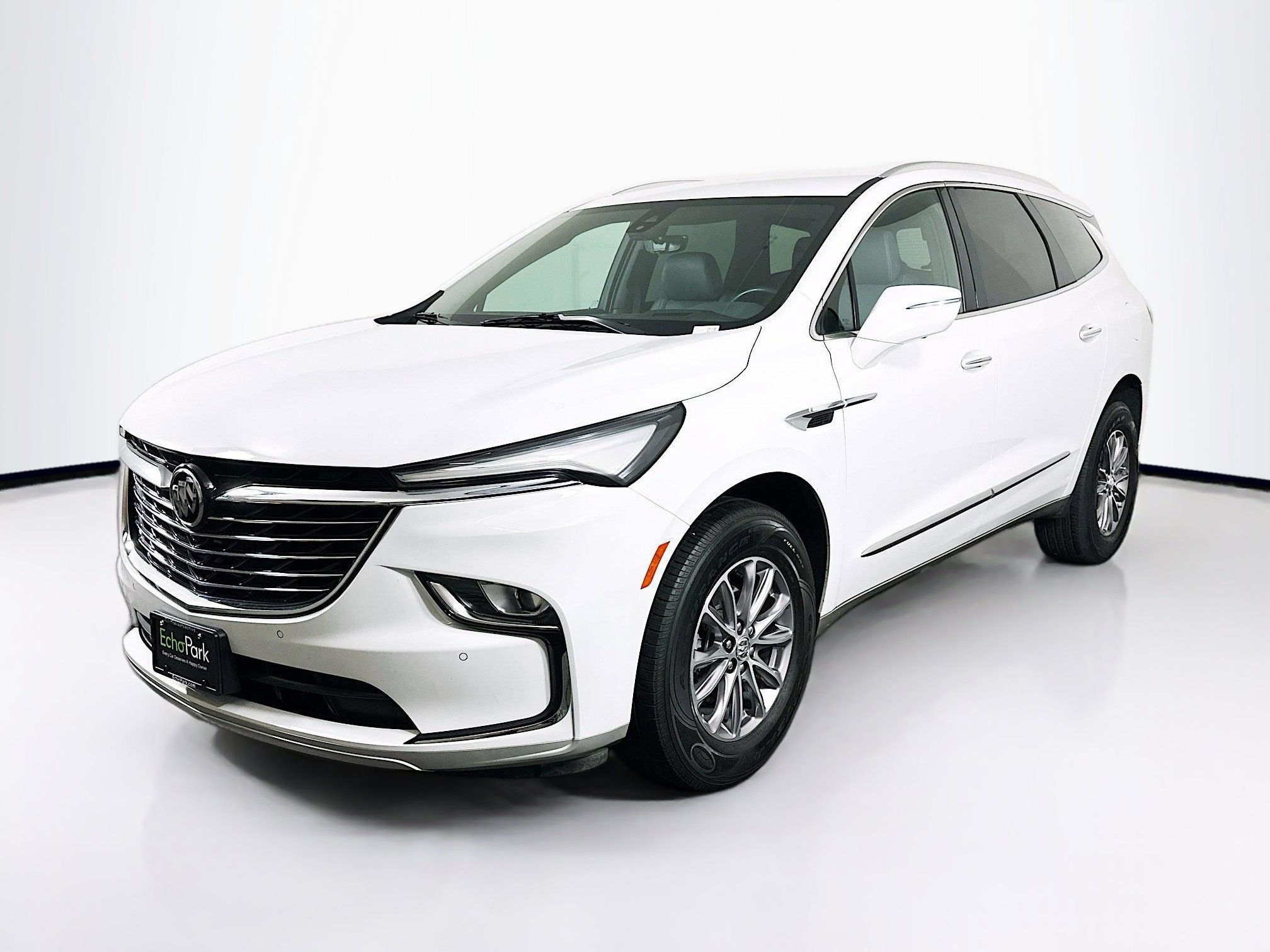 Used 2024 Buick Enclave Premium image 3