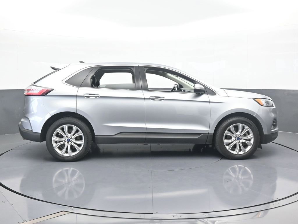 Used 2022 Ford Edge Titanium w/ Equipment Group 301A image 7