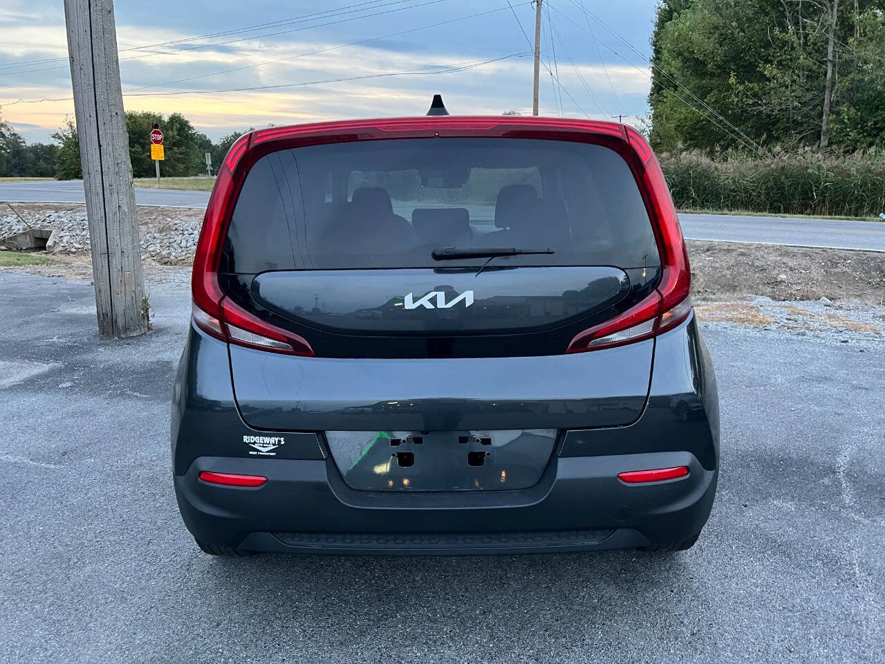 Used 2022 Kia Soul LX w/ Technology Package image 4