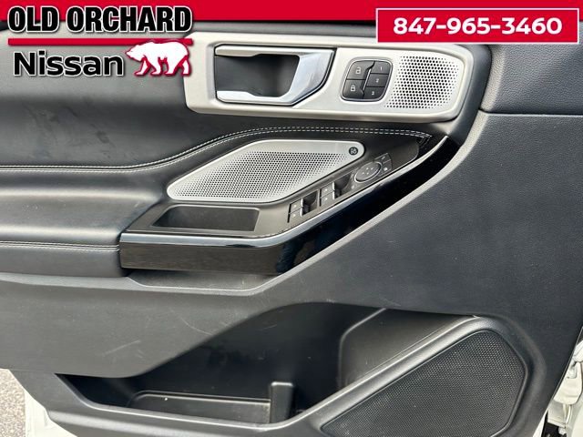 Used 2022 Ford Explorer ST w/ ST Street Pack image 9