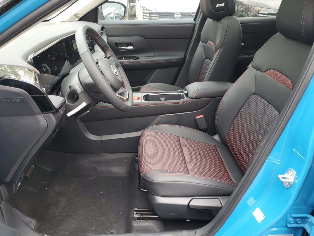 New 2027 Nissan Kicks SR w/ SR Premium Package AWD/4WD image 21
