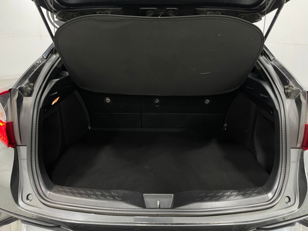 Used 2018 Toyota C-HR XLE image 24