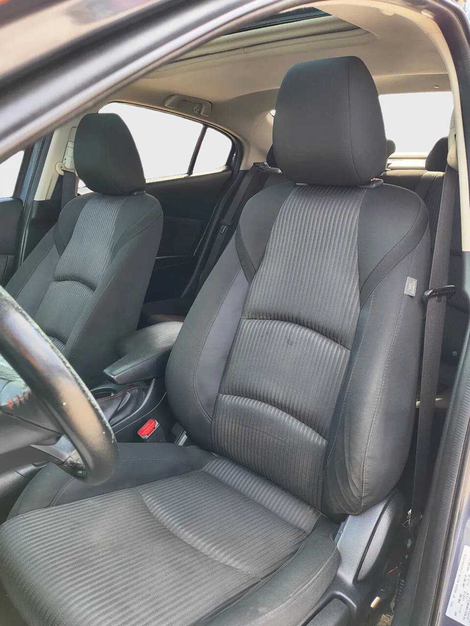 Used 2016 MAZDA MAZDA3 i Touring image 11