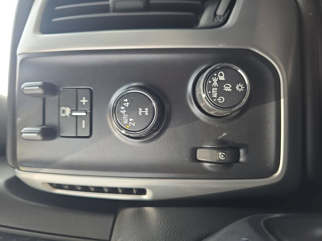 Used 2018 GMC Sierra 1500 SLT AWD/4WD image 26