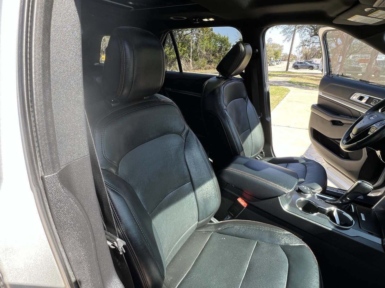 Used 2018 Ford Explorer Sport w/ Equipment Group 401A image 38