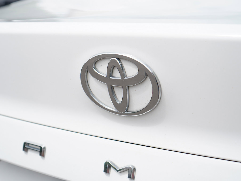 Used 2025 Toyota Camry LE FWD image 12
