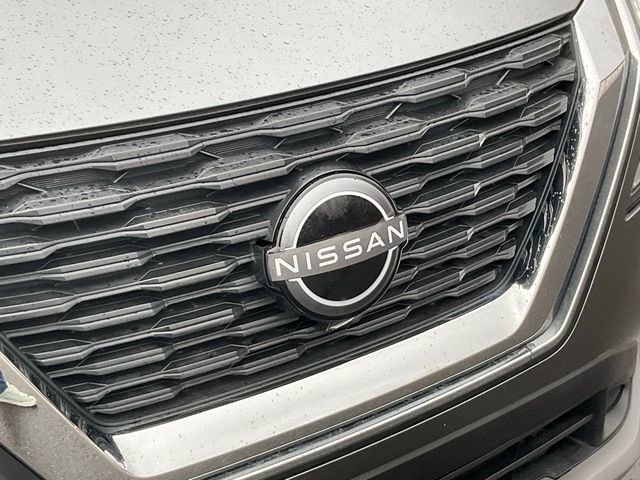 Used 2022 Nissan Rogue SV image 22