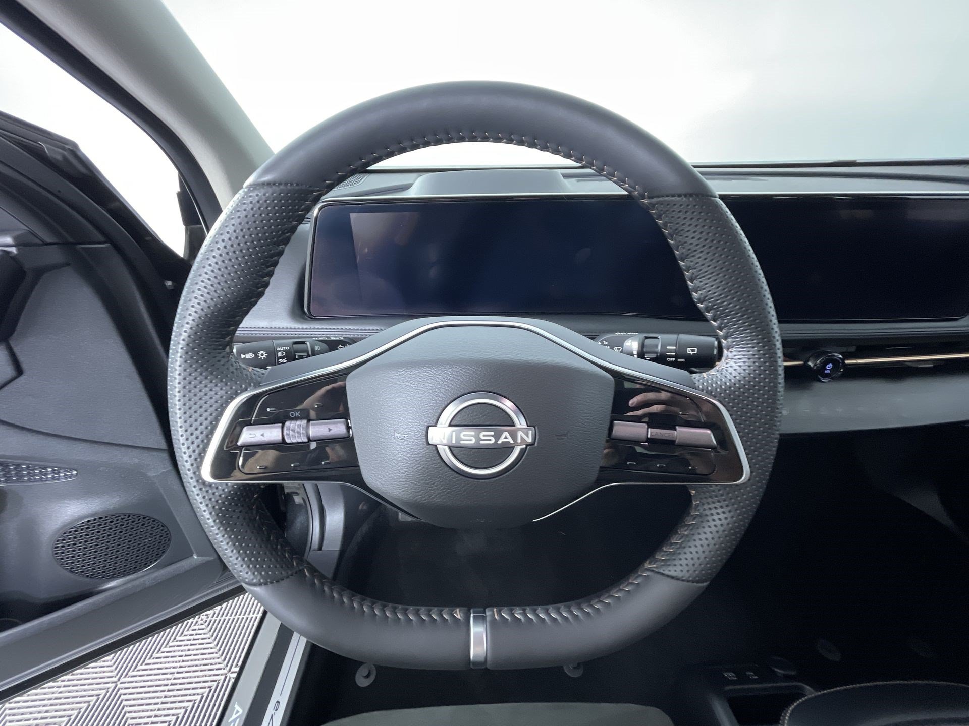 Certified 2024 Nissan Ariya AWD image 16