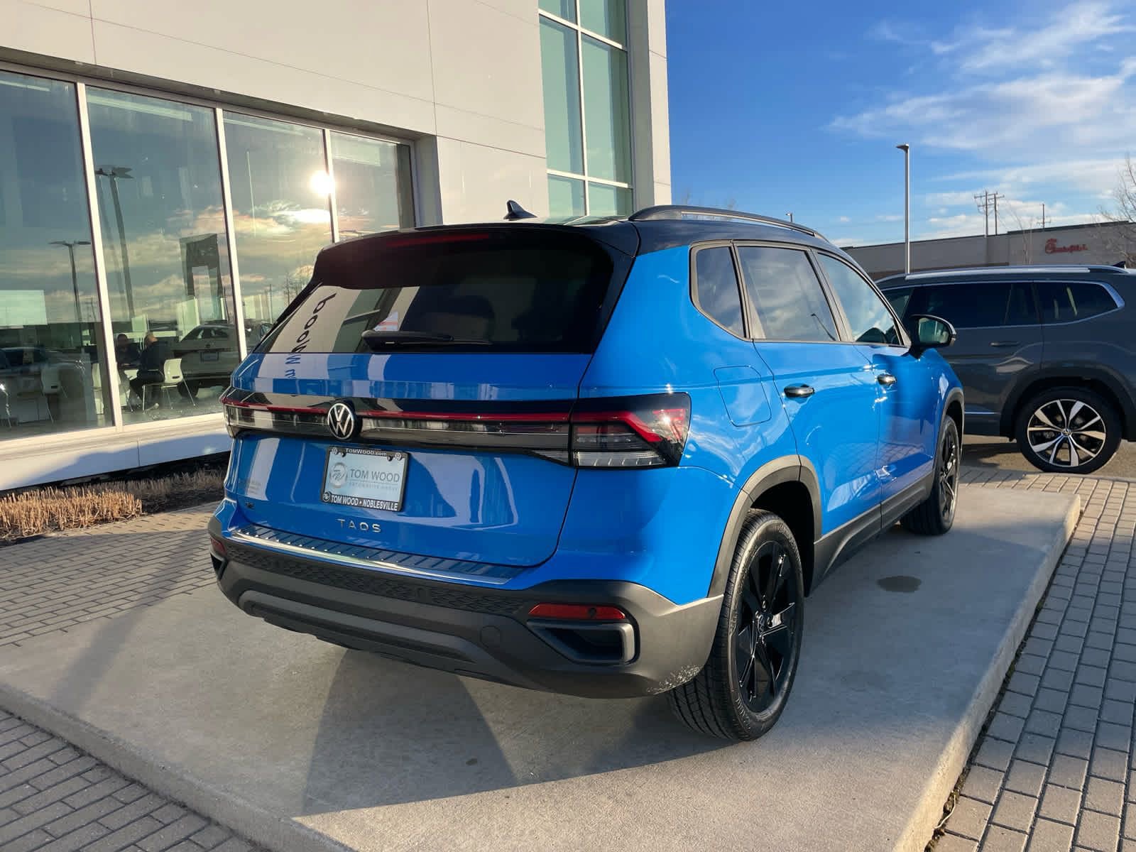 New 2026 Volkswagen Taos SE FWD image 25