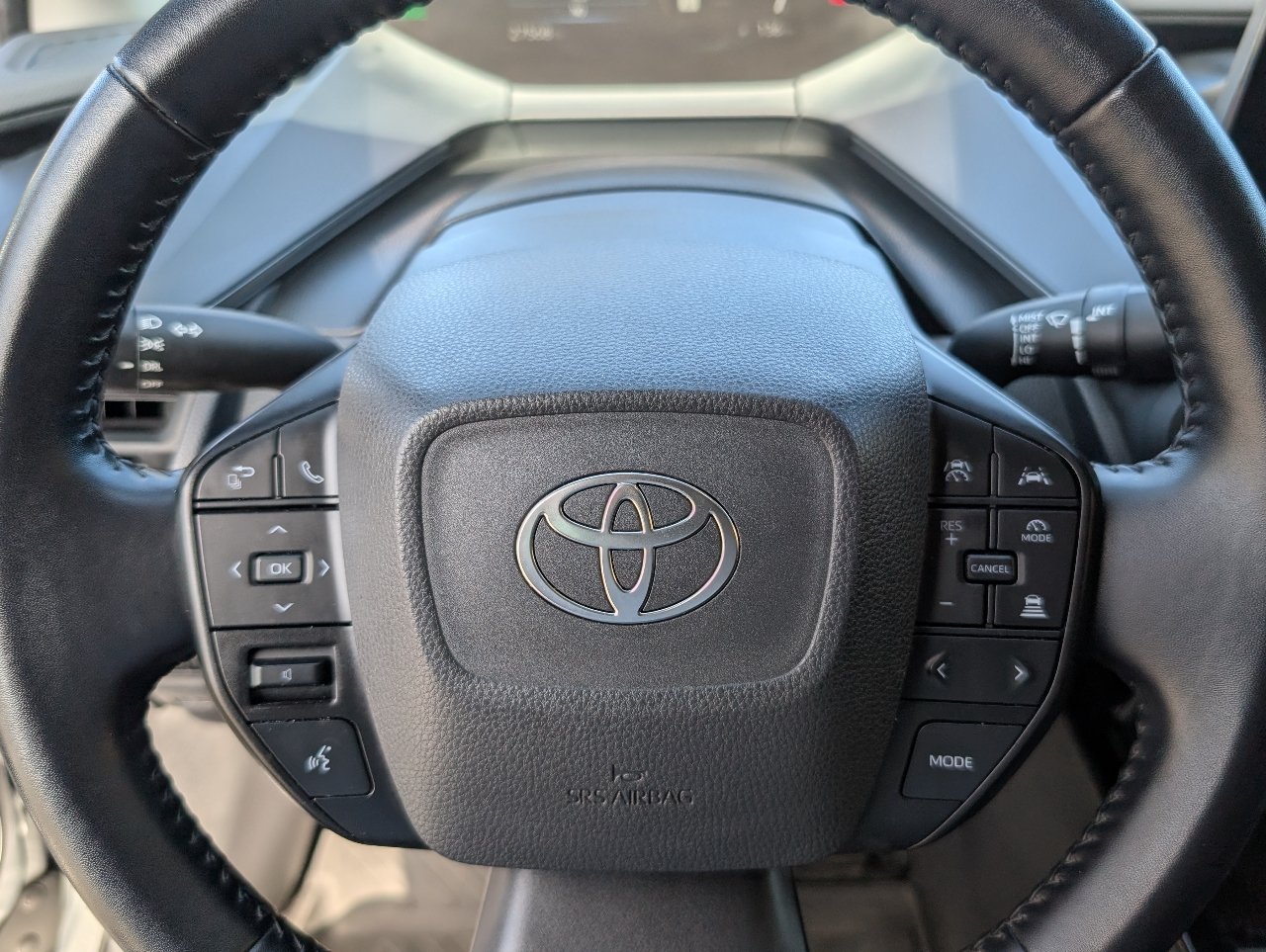 Used 2024 Toyota Prius LE FWD image 18