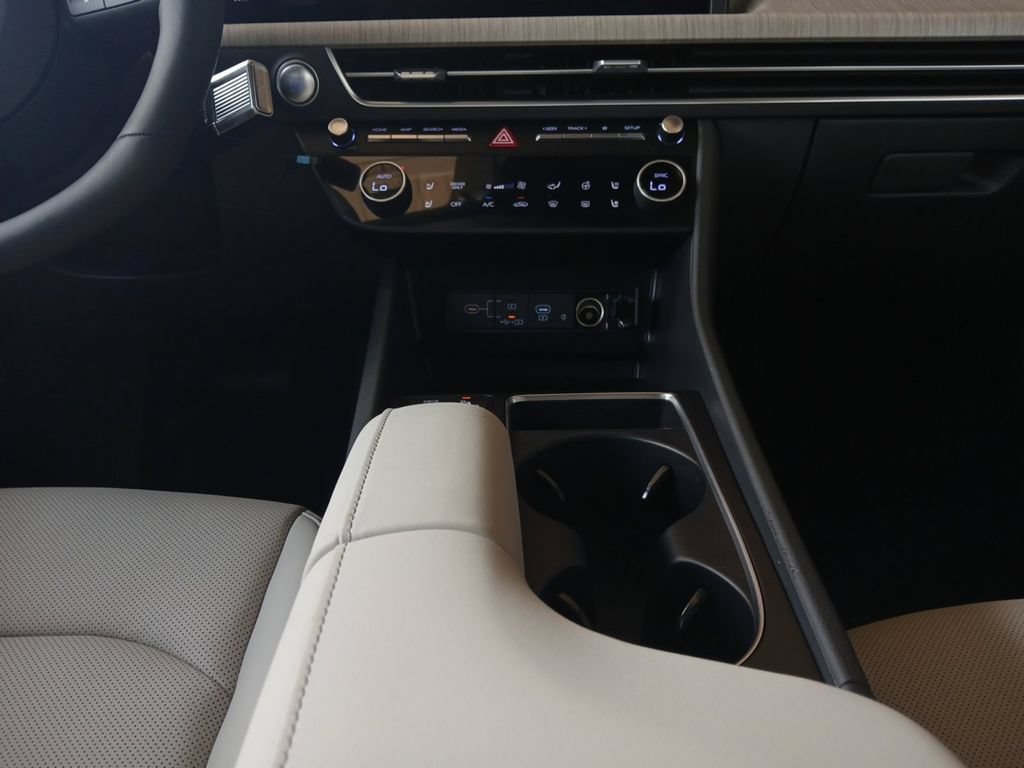 New 2026 Hyundai Sonata Limited FWD image 11