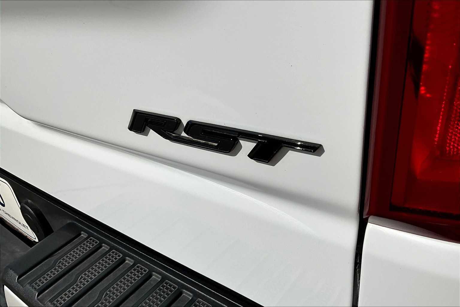 Certified 2024 Chevrolet Silverado 1500 RST w/ LPO, Dark Essentials Package image 10