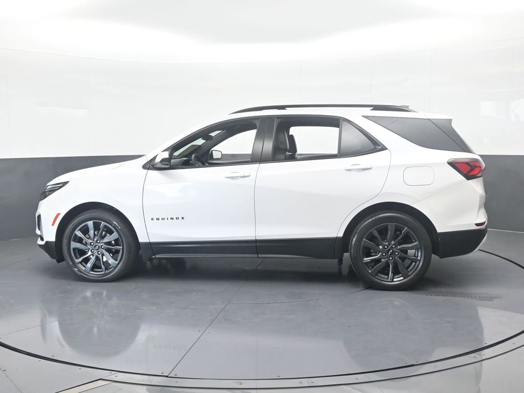 Used 2023 Chevrolet Equinox RS image 3