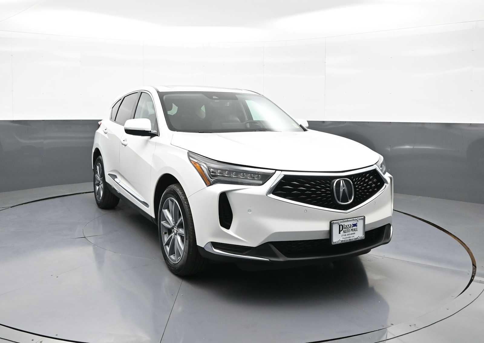 Certified 2024 Acura RDX w/ Technology Package AWD/4WD image 3