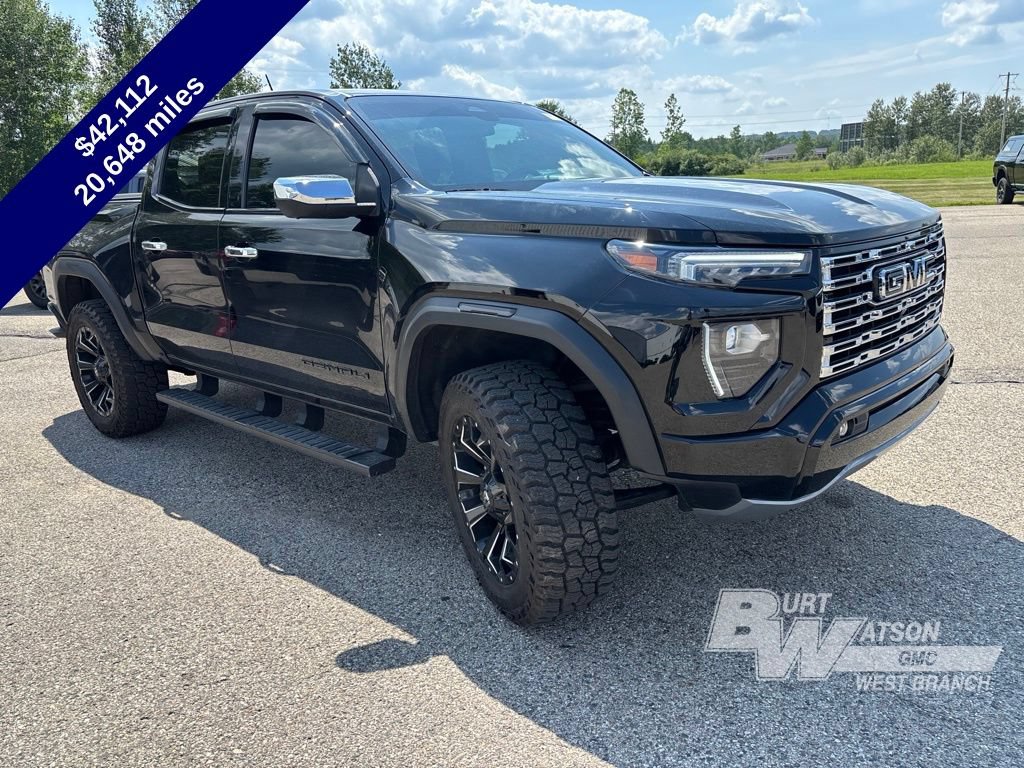 Used 2023 GMC Canyon Denali w/ Denali Black Edition AWD/4WD image 8