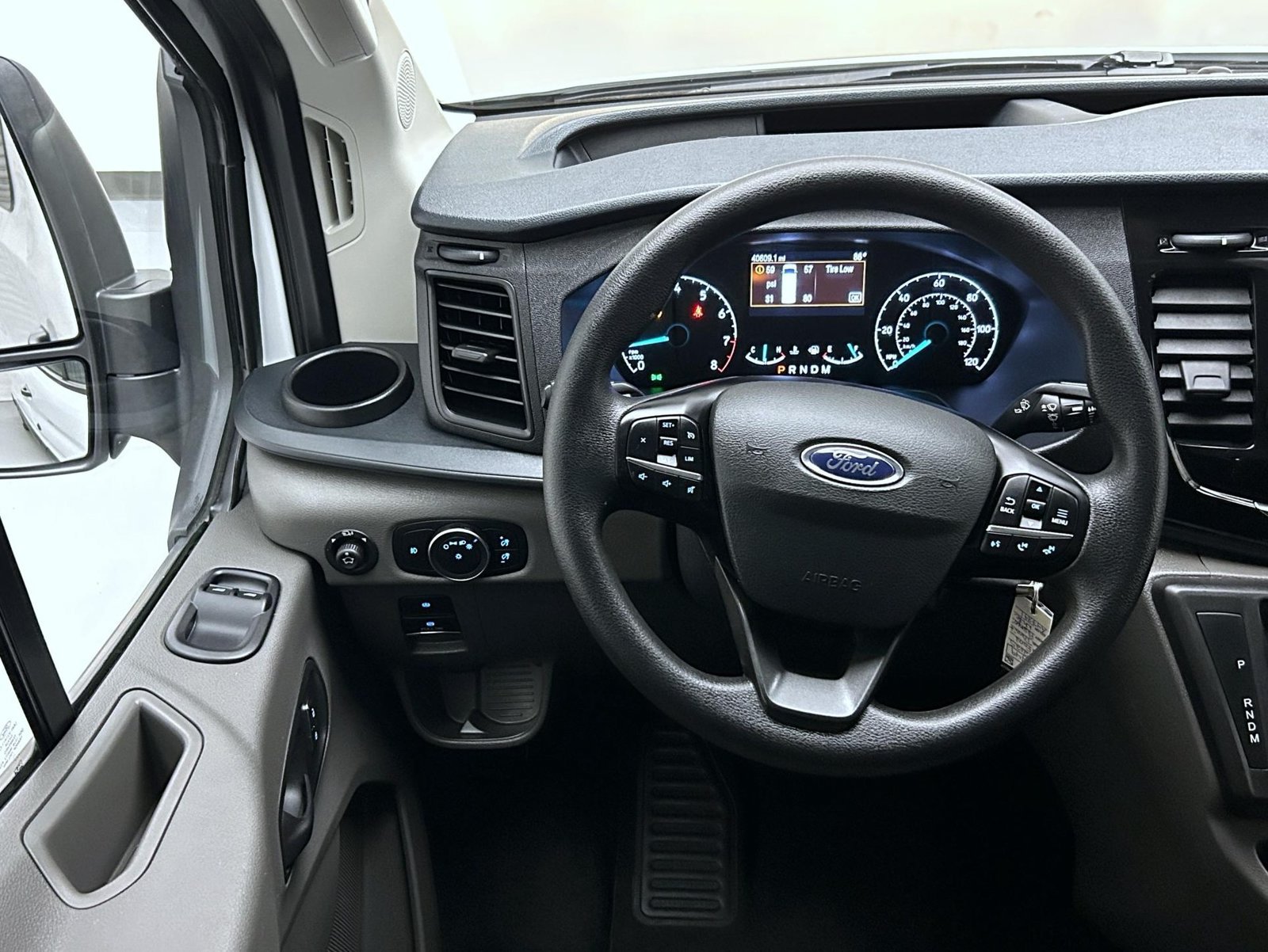 Used 2025 Ford Transit 350 XLT RWD image 12