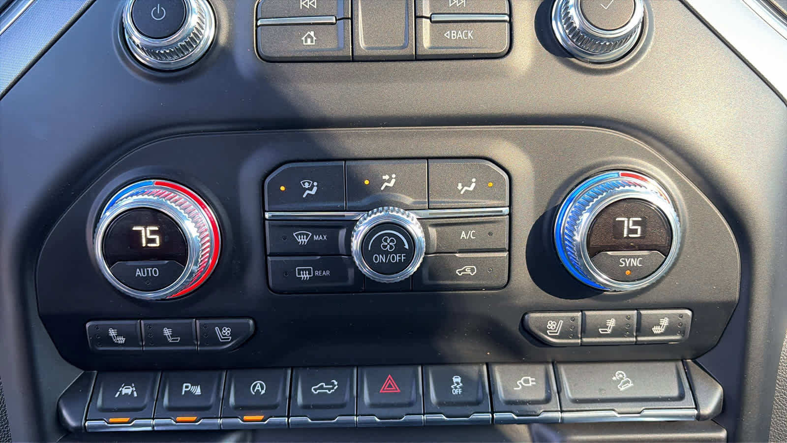 Used 2019 GMC Sierra 1500 SLT w/ SLT Premium Plus Package image 18