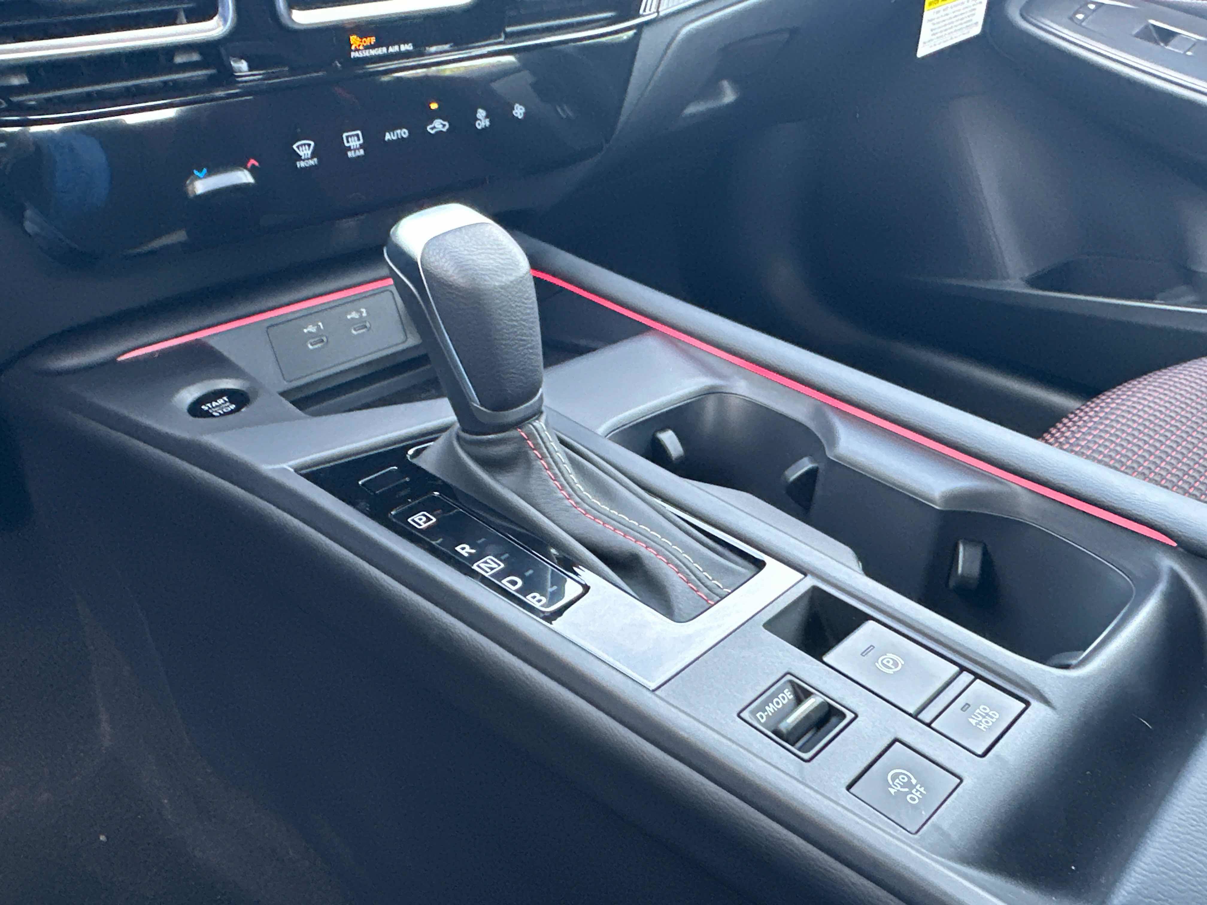 New 2026 Nissan Sentra SR w/ Floor Mat Package FWD image 32