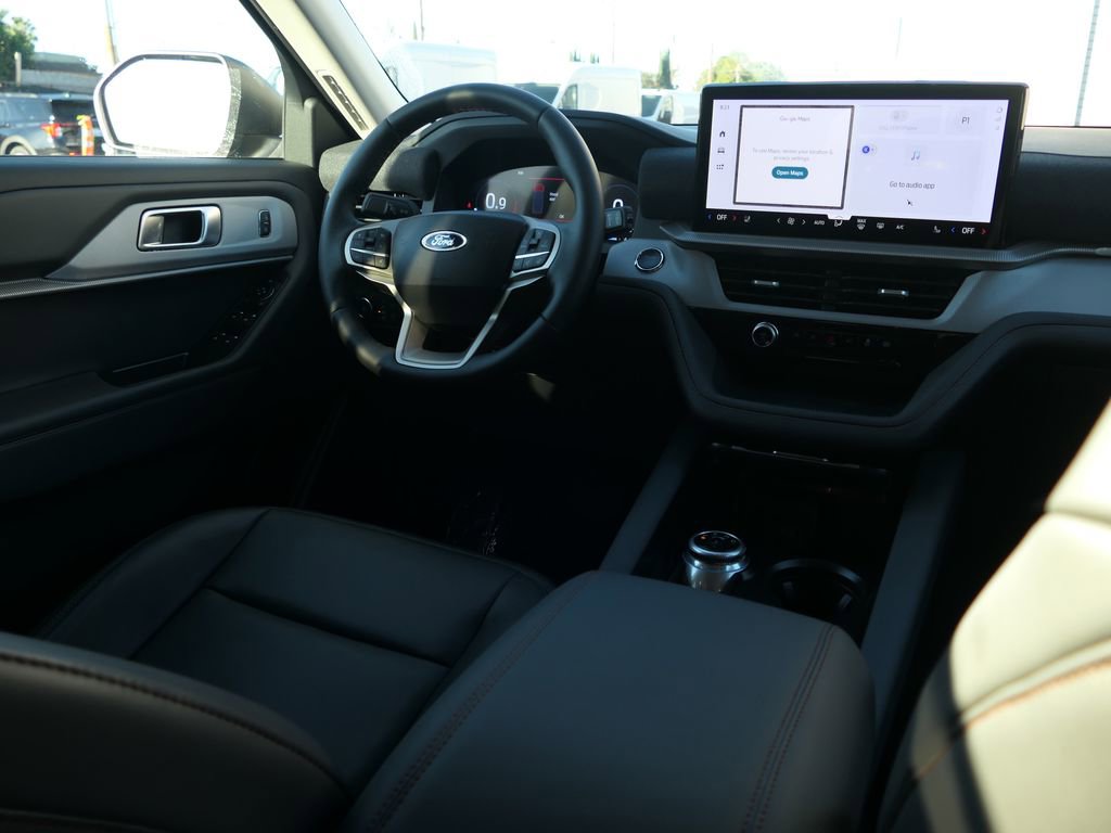 Used 2025 Ford Explorer Active w/ Active Comfort Package image 26
