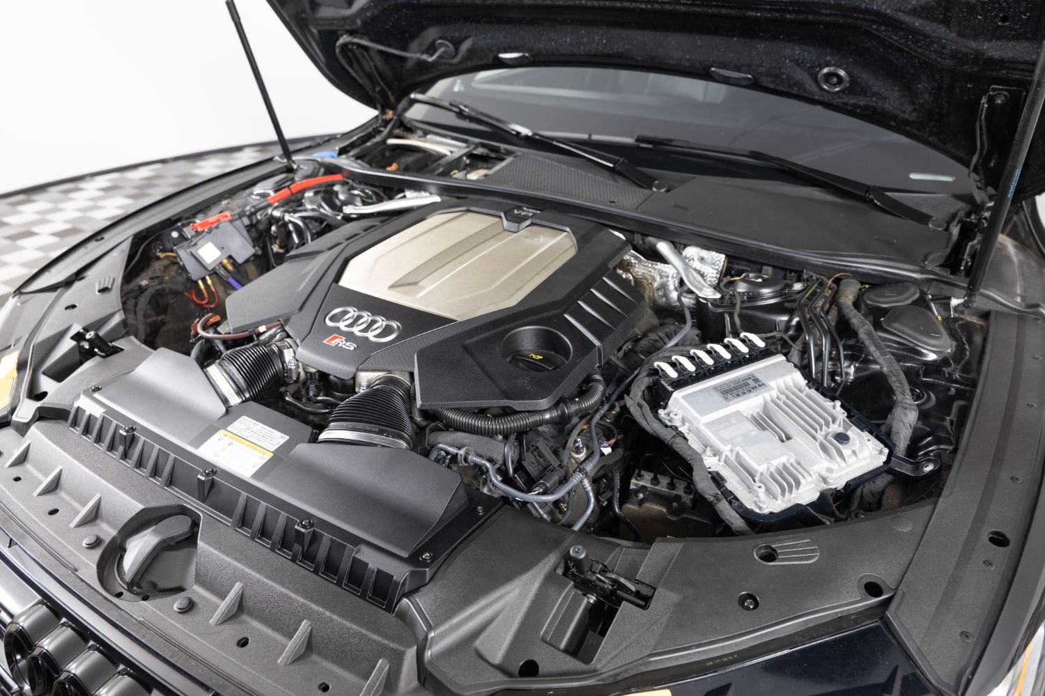 Used 2021 Audi RS 7 Sportback w/ Carbon Optic Package image 42