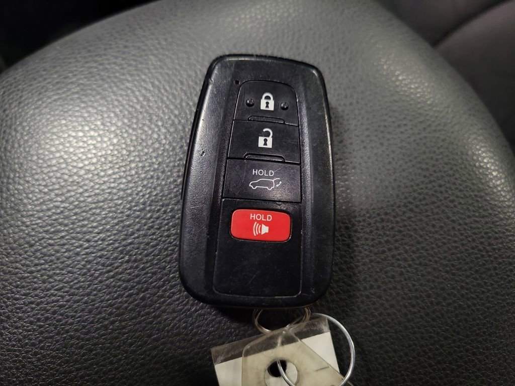 Used 2019 Toyota RAV4 XLE image 16