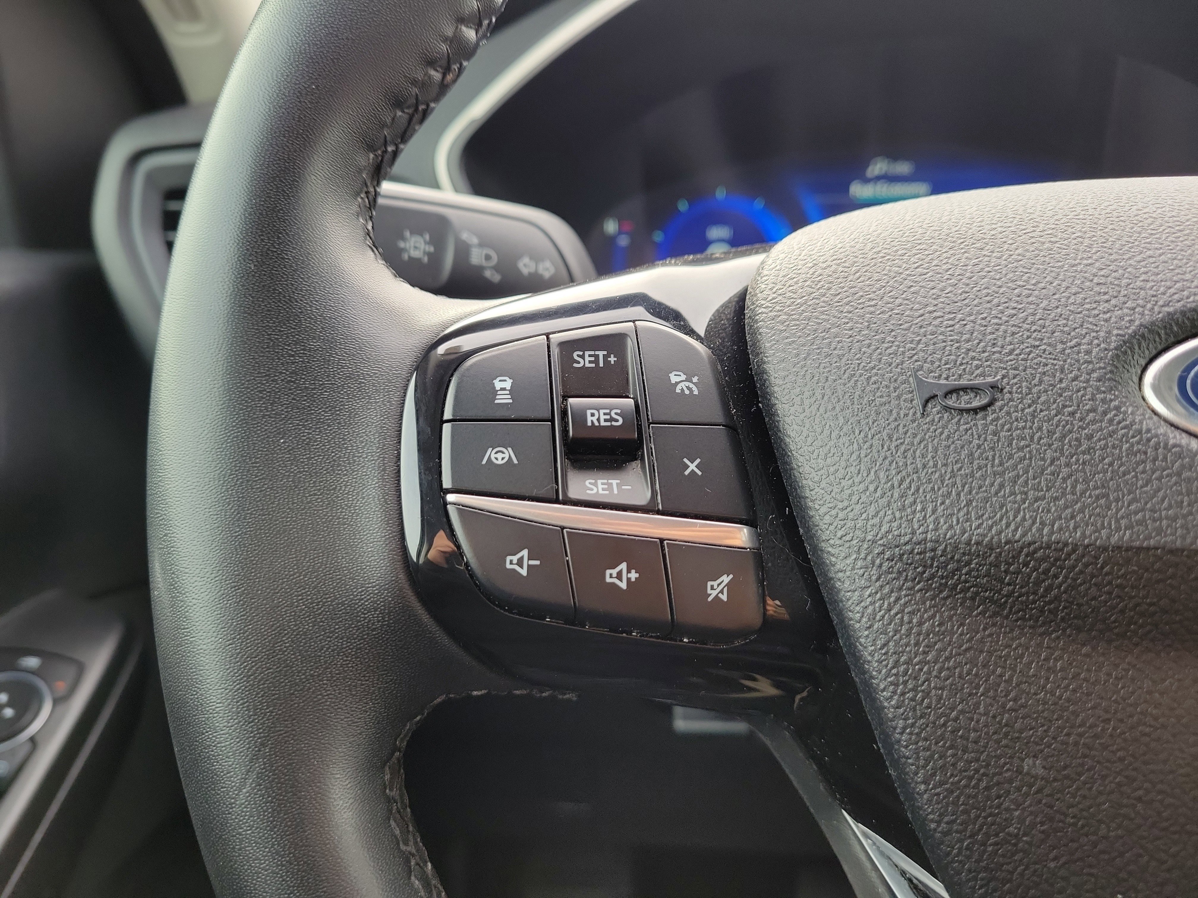 Used 2022 Ford Escape SEL w/ Technology Package image 24