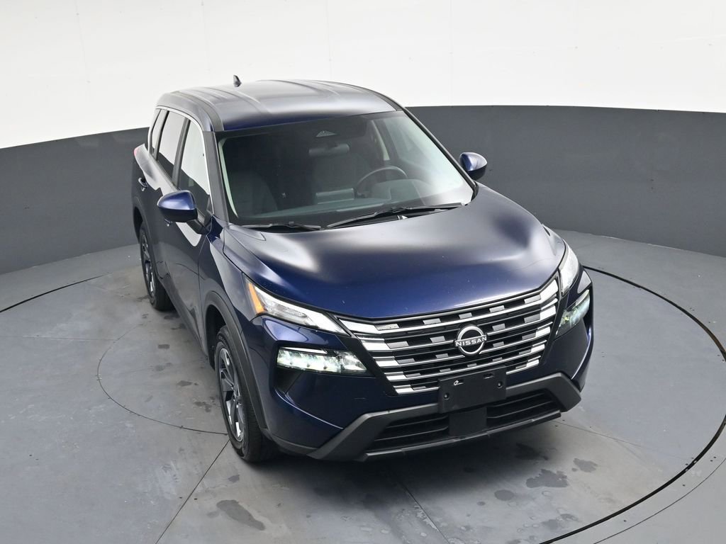 Used 2025 Nissan Rogue SV image 28