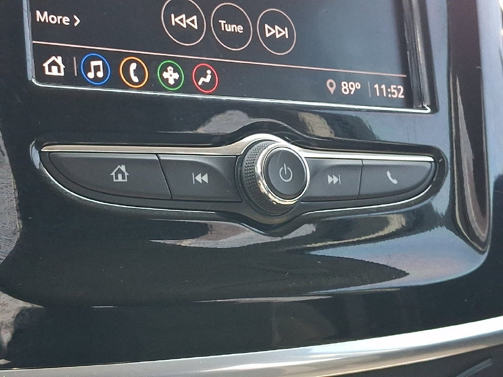 Used 2020 Chevrolet Traverse LT FWD image 17