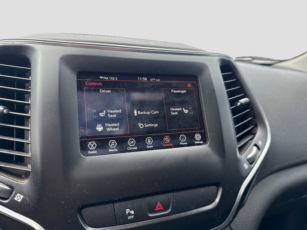 Used 2019 Jeep Cherokee Latitude Plus image 19