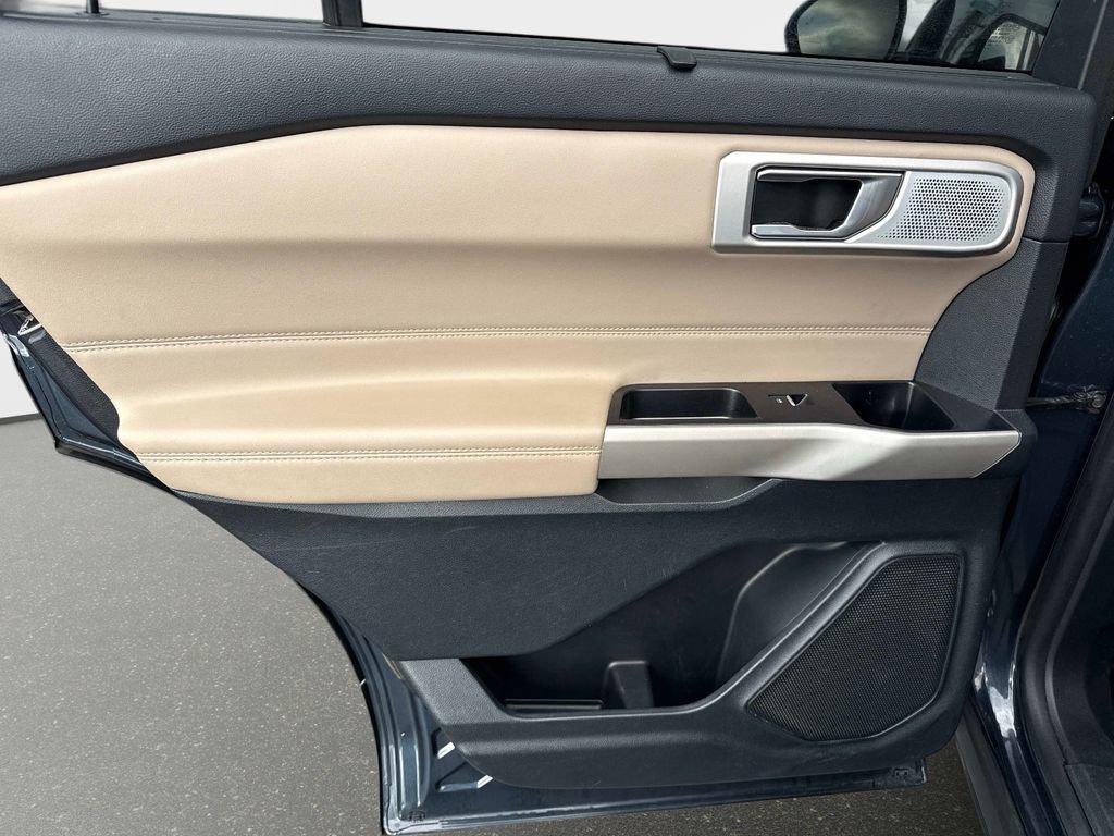 Used 2022 Ford Explorer Limited w/ Limited Technology Package image 11
