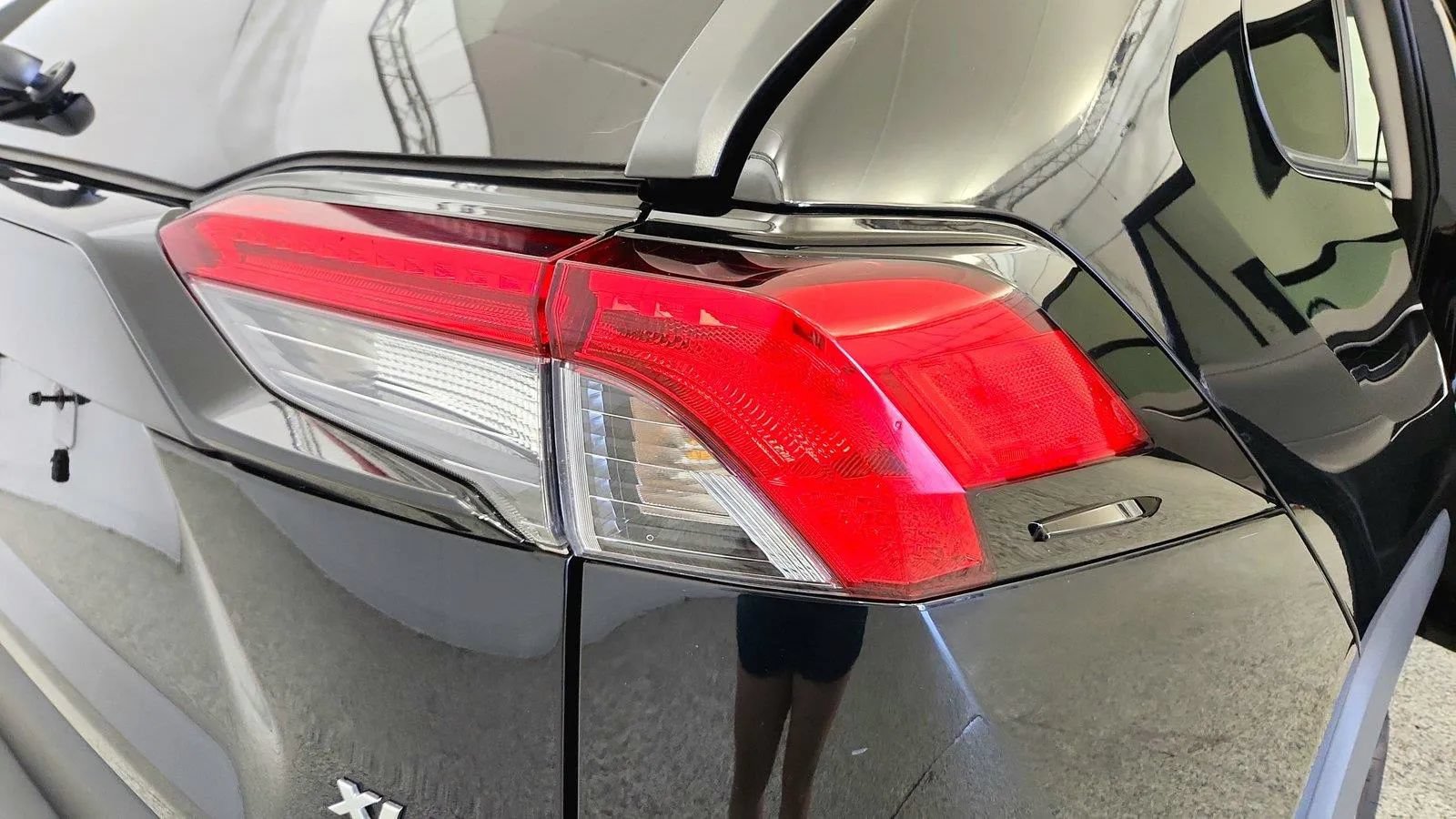 Used 2024 Toyota RAV4 XLE FWD image 35