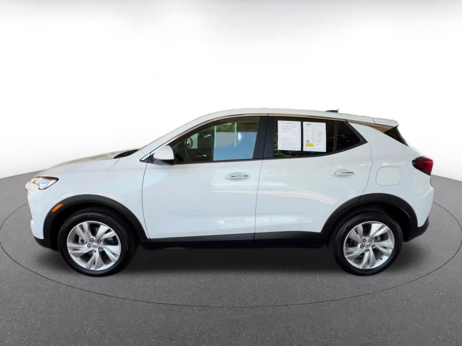 Used 2025 Buick Encore GX Preferred FWD image 9