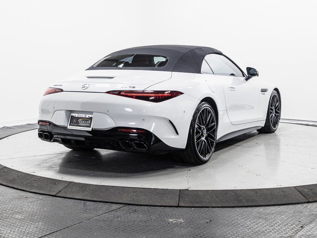 Used 2022 Mercedes-Benz SL 55 AMG 4MATIC w/ Driver Assistance Package image 34