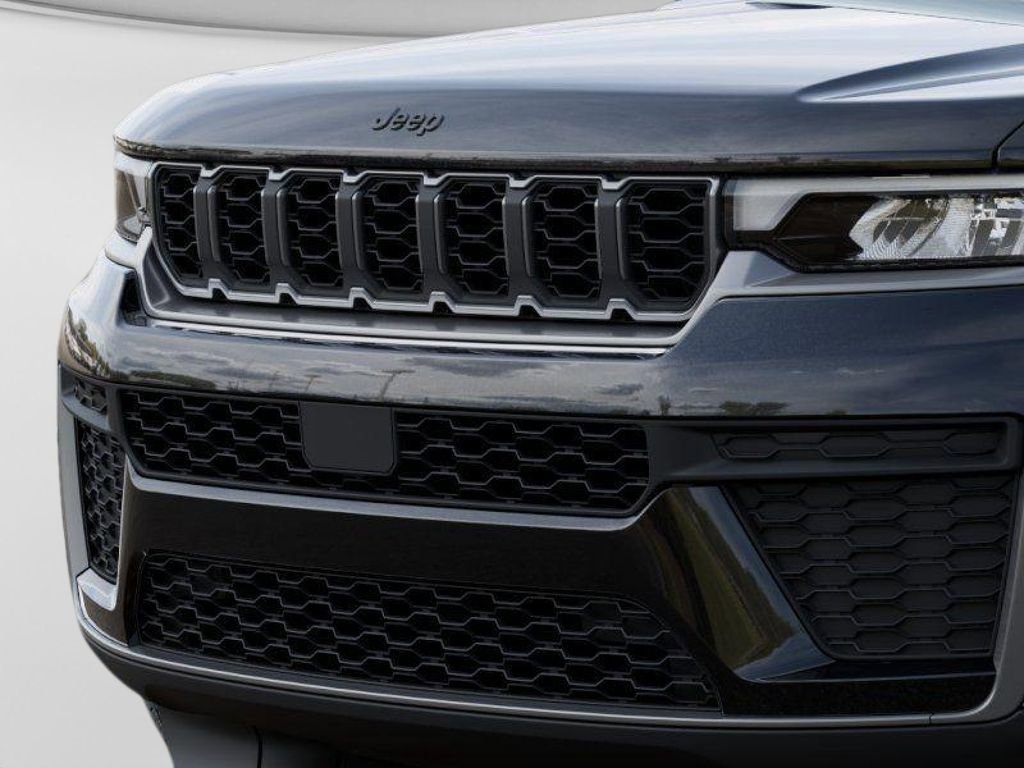 New 2026 Jeep Grand Cherokee Altitude AWD/4WD image 11