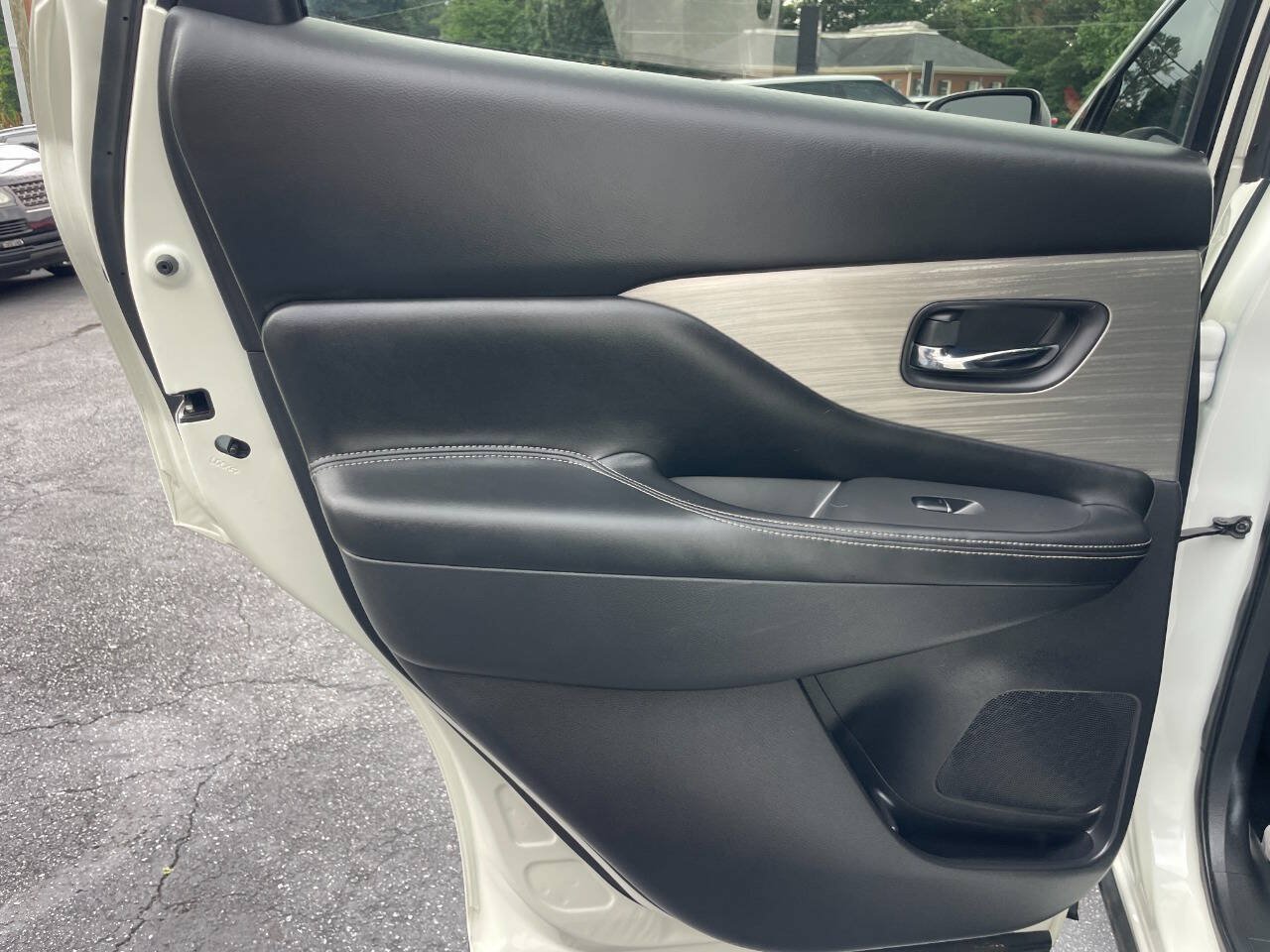 Used 2017 Nissan Murano Platinum w/ Platinum Technology Package FWD image 25