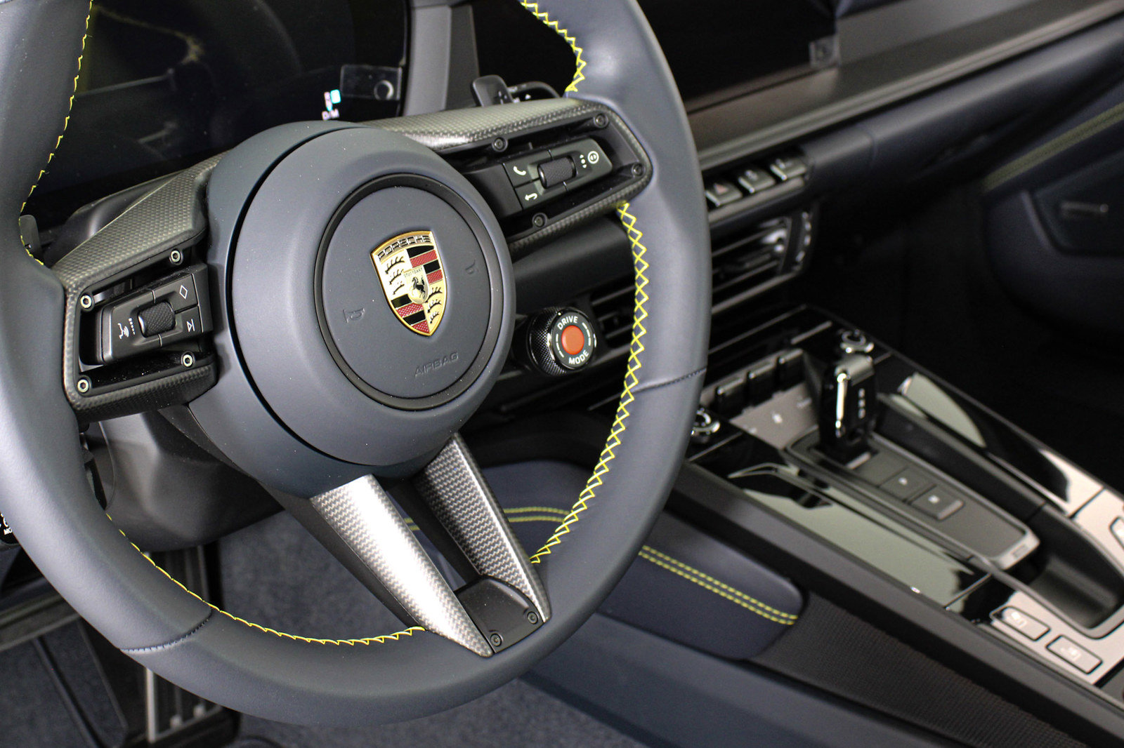 Used 2026 Porsche 911 Carrera GTS RWD image 39