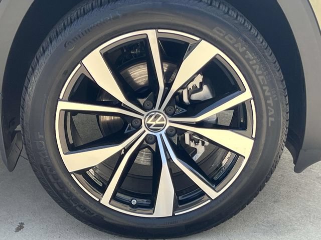 New 2026 Volkswagen Atlas Cross Sport SEL Premium R-Line AWD/4WD image 3
