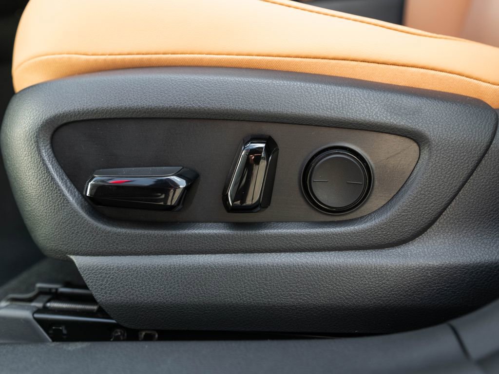 New 2026 Lexus UX 300h AWD image 19