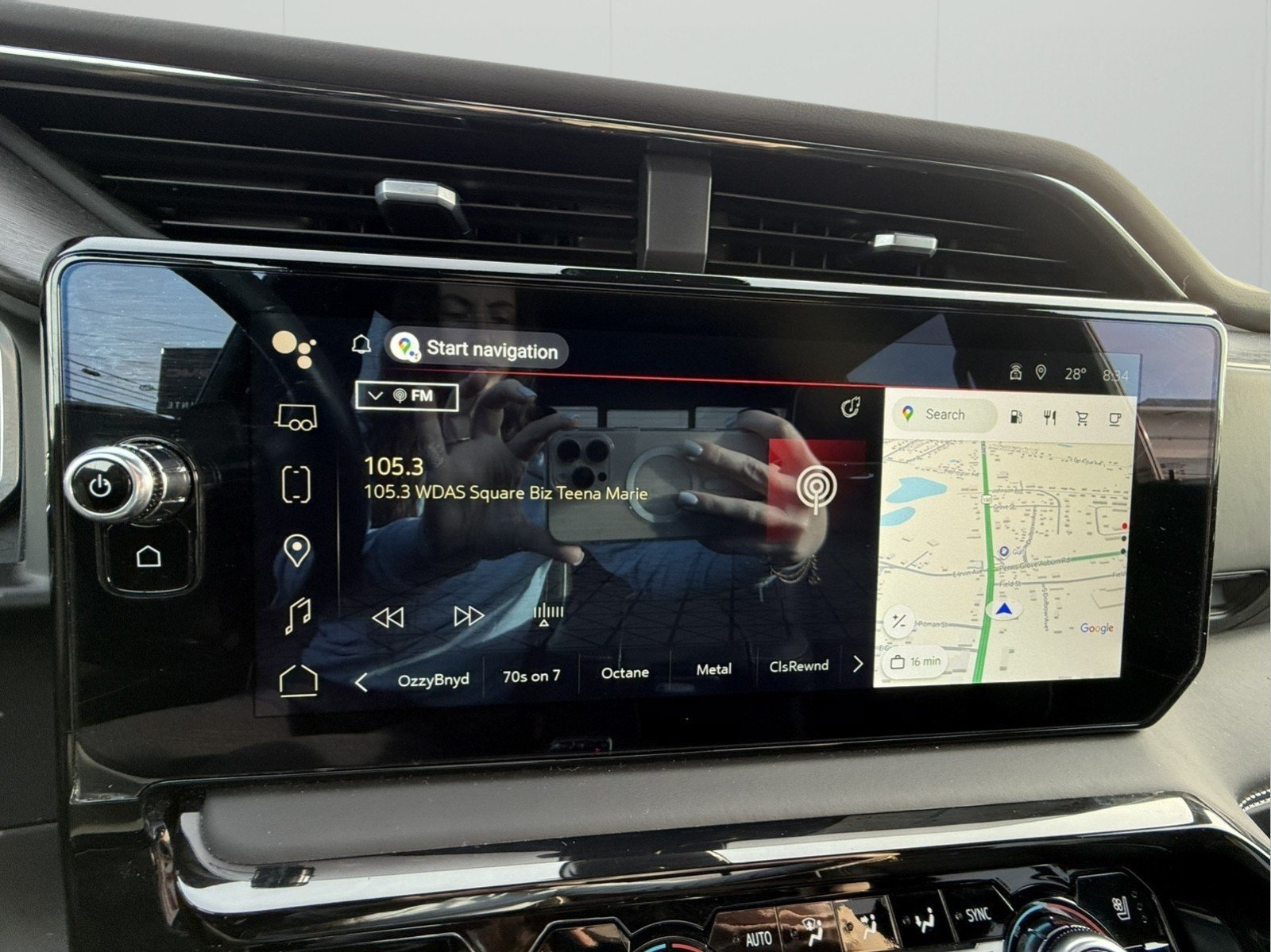Used 2023 GMC Sierra 1500 AT4X w/ AT4X AEV Edition AWD/4WD image 17