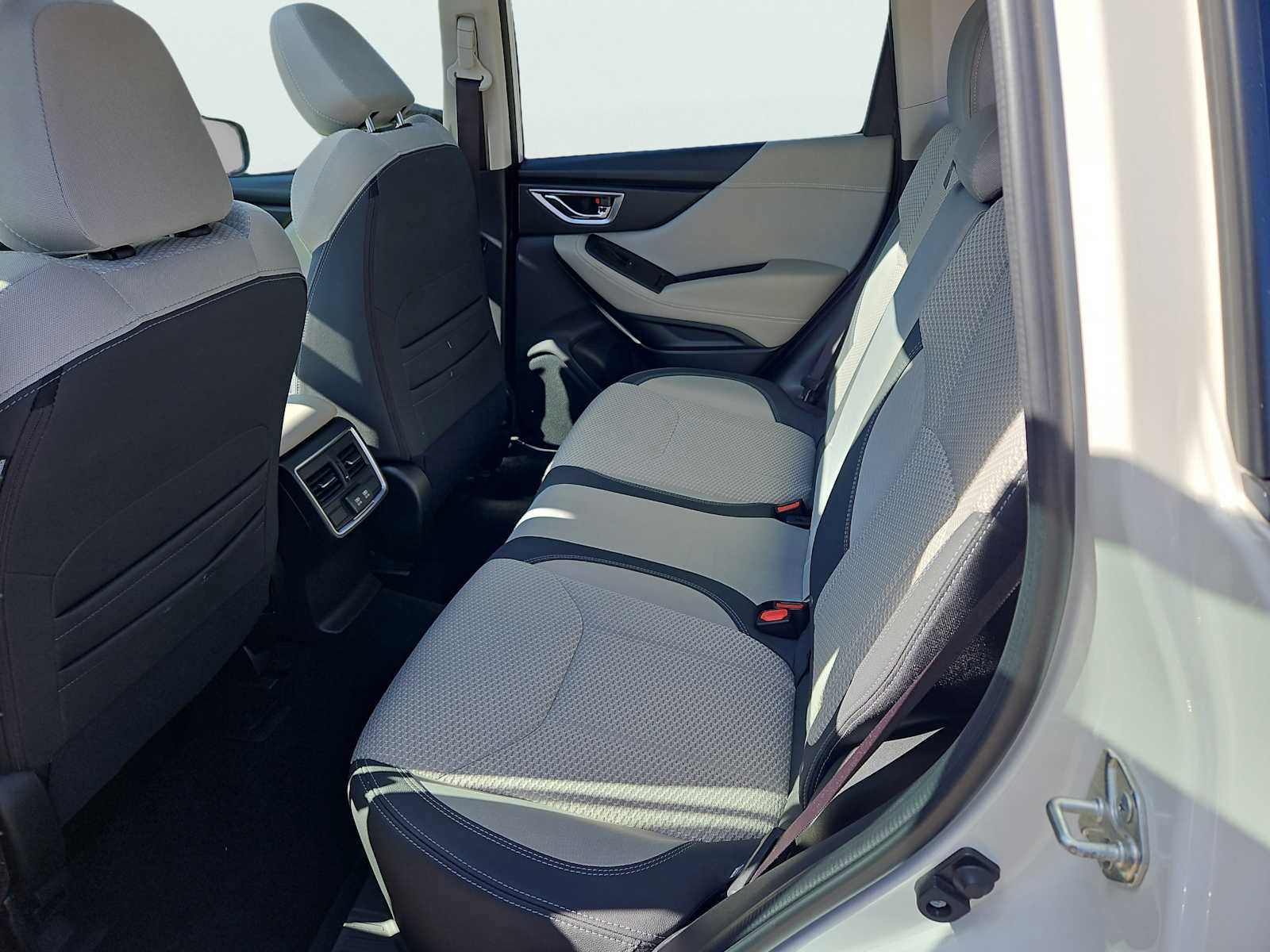 Used 2022 Subaru Forester Premium image 33