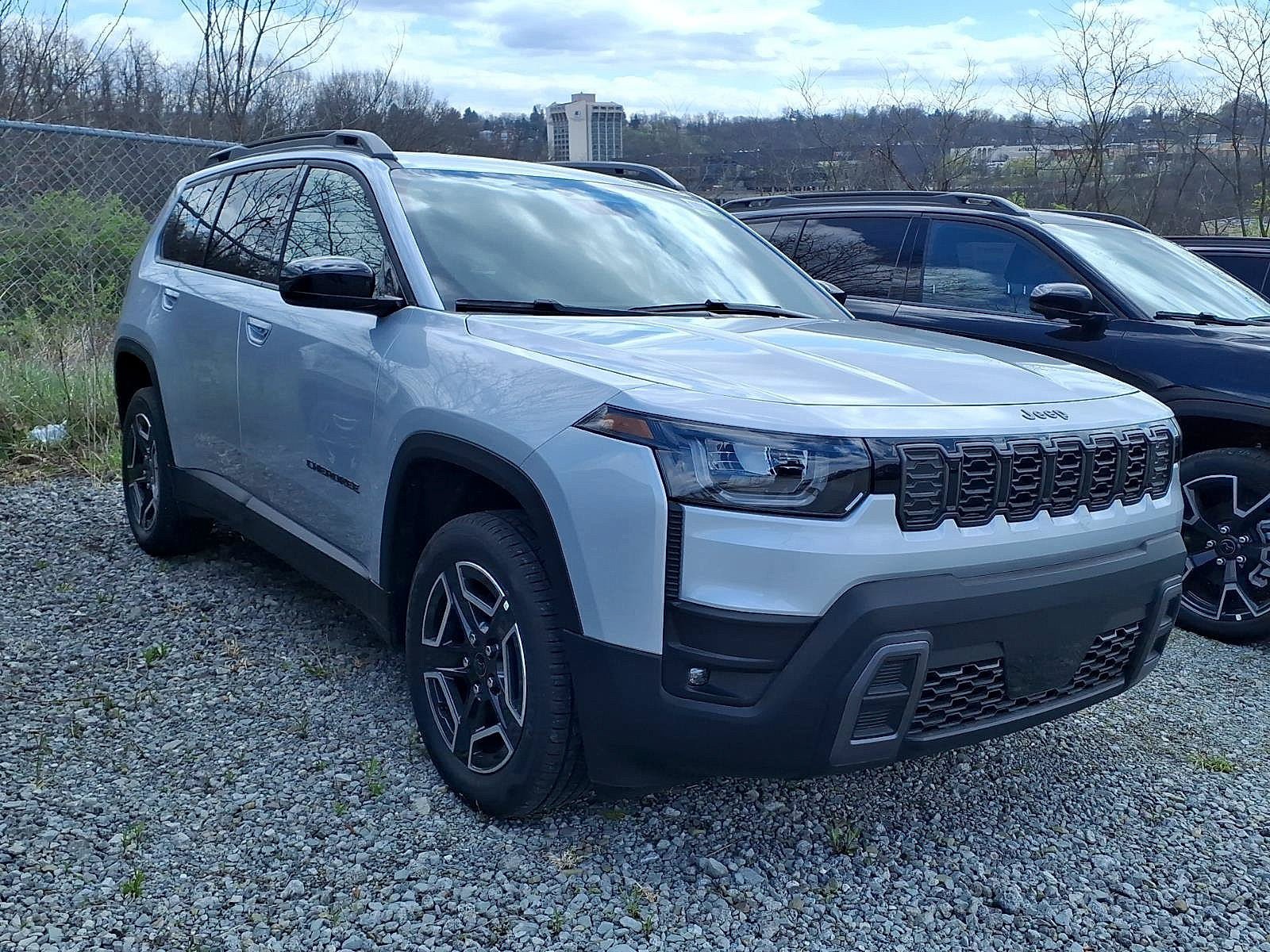 New 2026 Jeep Cherokee Laredo AWD/4WD image 4