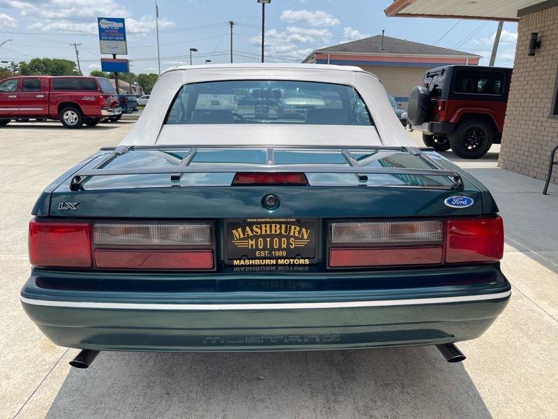 Used 1990 Ford Mustang LX RWD image 12