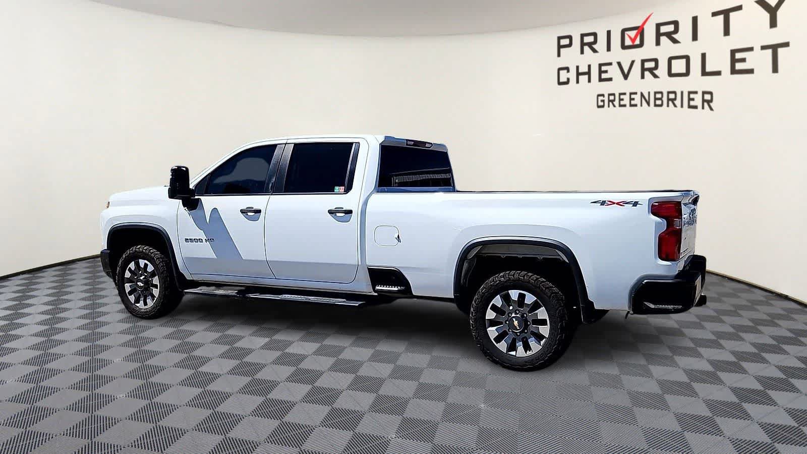Used 2023 Chevrolet Silverado 2500 Custom w/ Custom Convenience Package AWD/4WD image 6
