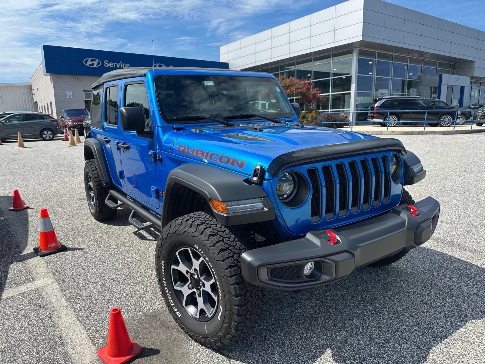 Used 2023 Jeep Wrangler Unlimited Rubicon w/ LED Lighting Group AWD/4WD image 5