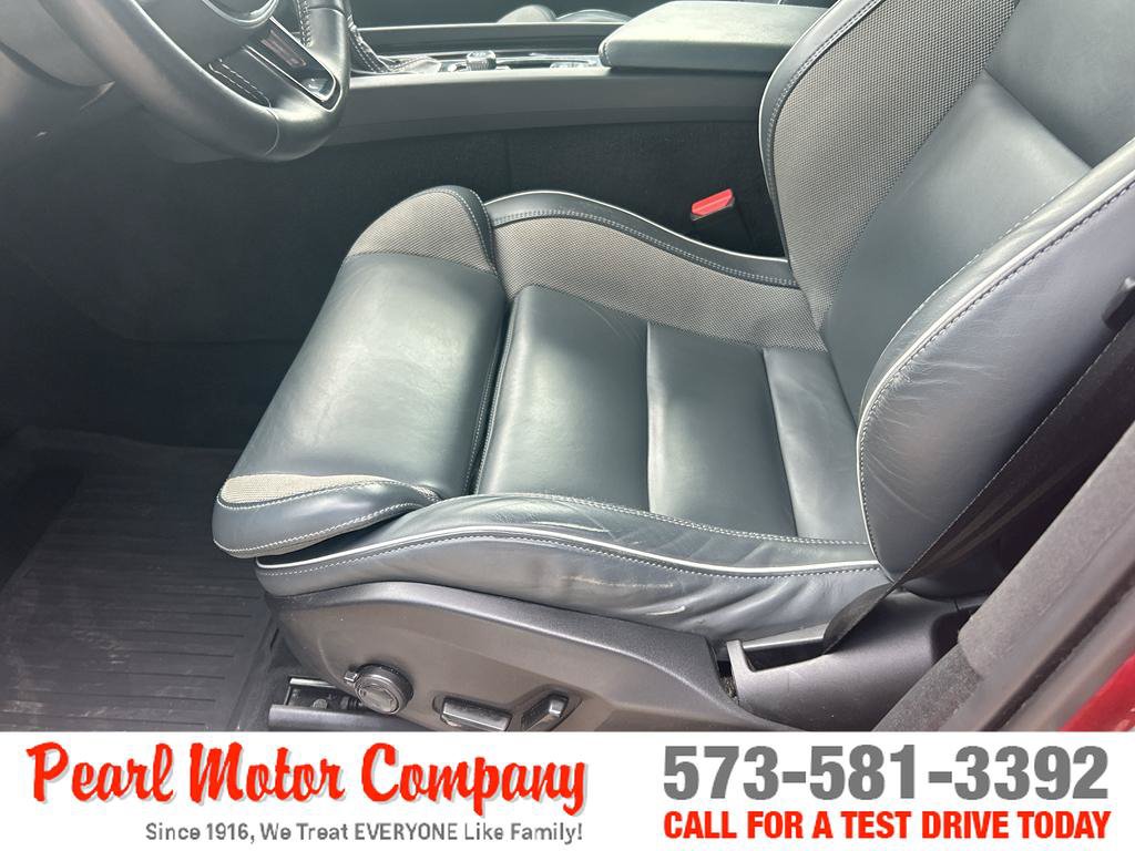 Used 2021 Volvo XC60 T5 R-Design AWD/4WD image 10