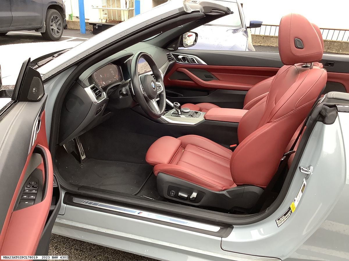 Used 2023 BMW 430i Convertible w/ M Sport Package RWD image 12